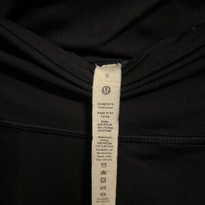 Black Lululemon leggings with pockets- used